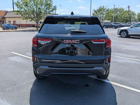 Used 2025 GMC Terrain Elevation AWD/4WD image 4