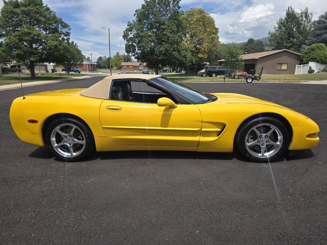Used 2002 Chevrolet Corvette Convertible w/ Preferred Equipment Group2 RWD image 9
