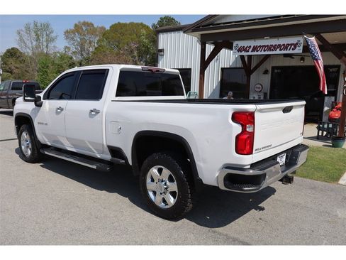 Used 2020 Chevrolet Silverado 2500 LTZ w/ LTZ Premium Package image 3