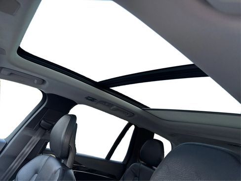 Used 2018 Volvo XC90 T5 Momentum w/ Convenience Package image 25