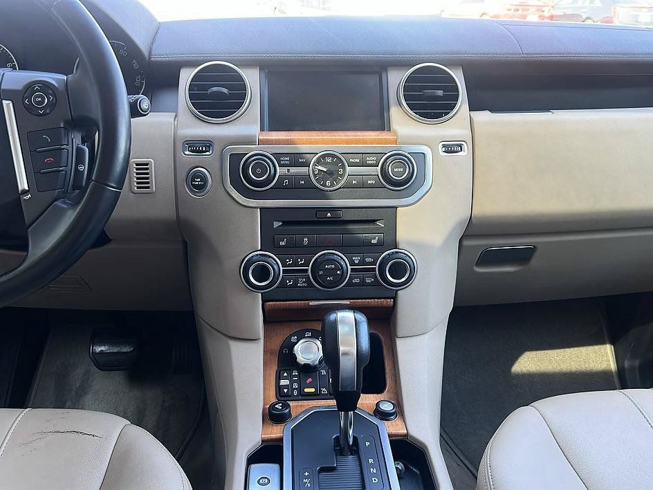 Used 2011 Land Rover LR4 HSE AWD/4WD image 31