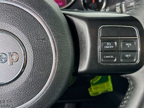 Used 2017 Jeep Wrangler Unlimited Rubicon w/ Quick Order Package 24Z Recon image 14