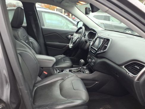 Used 2019 Jeep Cherokee Limited image 35