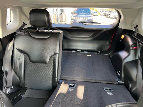 Used 2021 Jeep Compass Latitude w/ Sun and Sound Group image 13