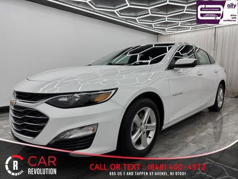 Used 2024 Chevrolet Malibu LT image 3