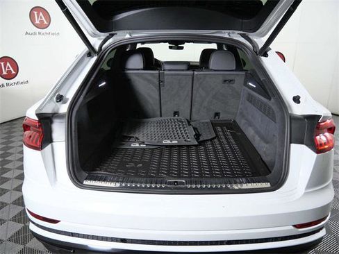 Used 2021 Audi Q8 Premium Plus w/ Premium Plus Package image 10