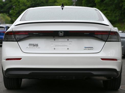 Used 2025 Honda Accord Sport image 4