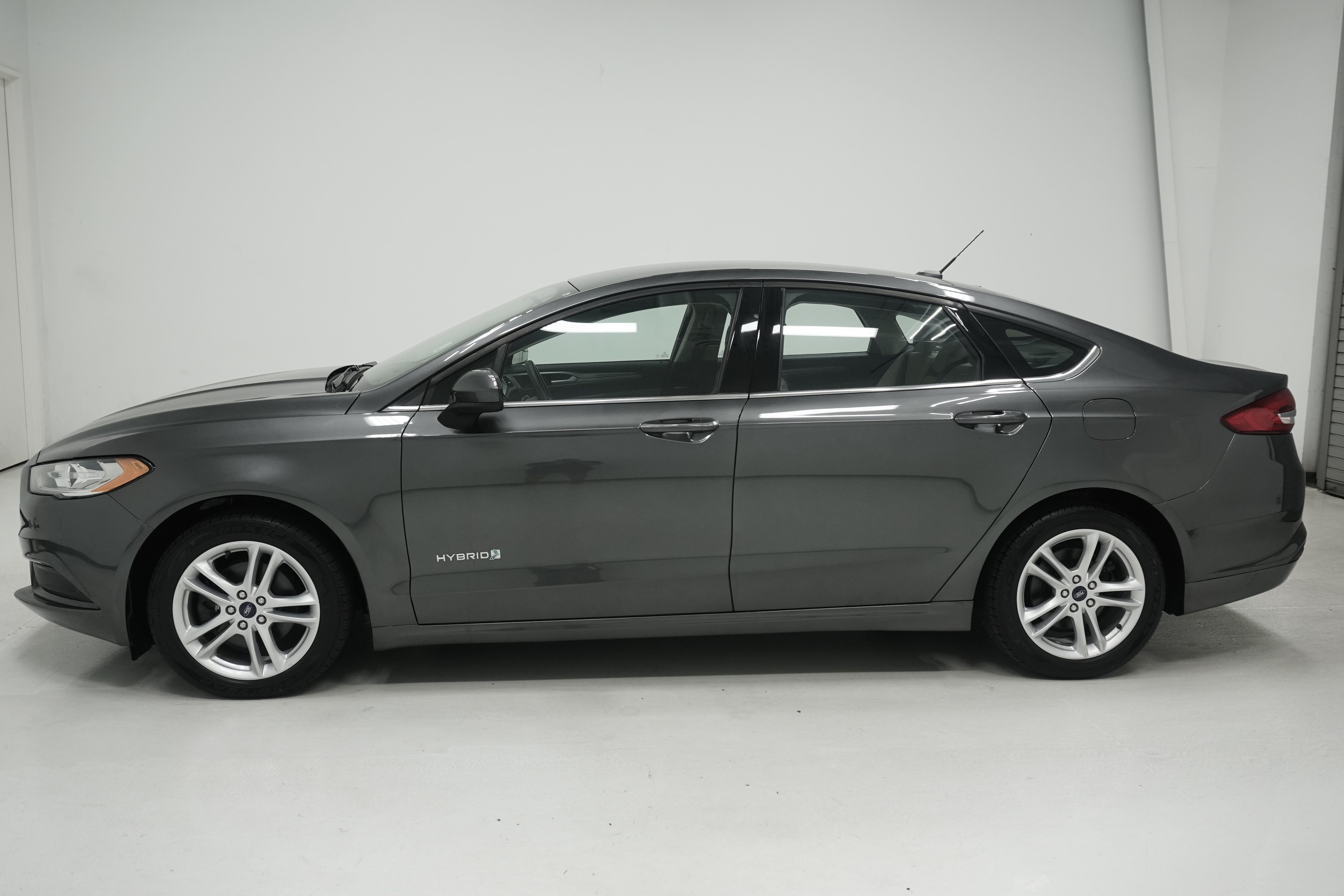 Used 2018 Ford Fusion S FWD image 7