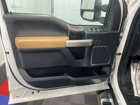 Used 2022 Ford F250 Lariat w/ Lariat Ultimate Package AWD/4WD image 23