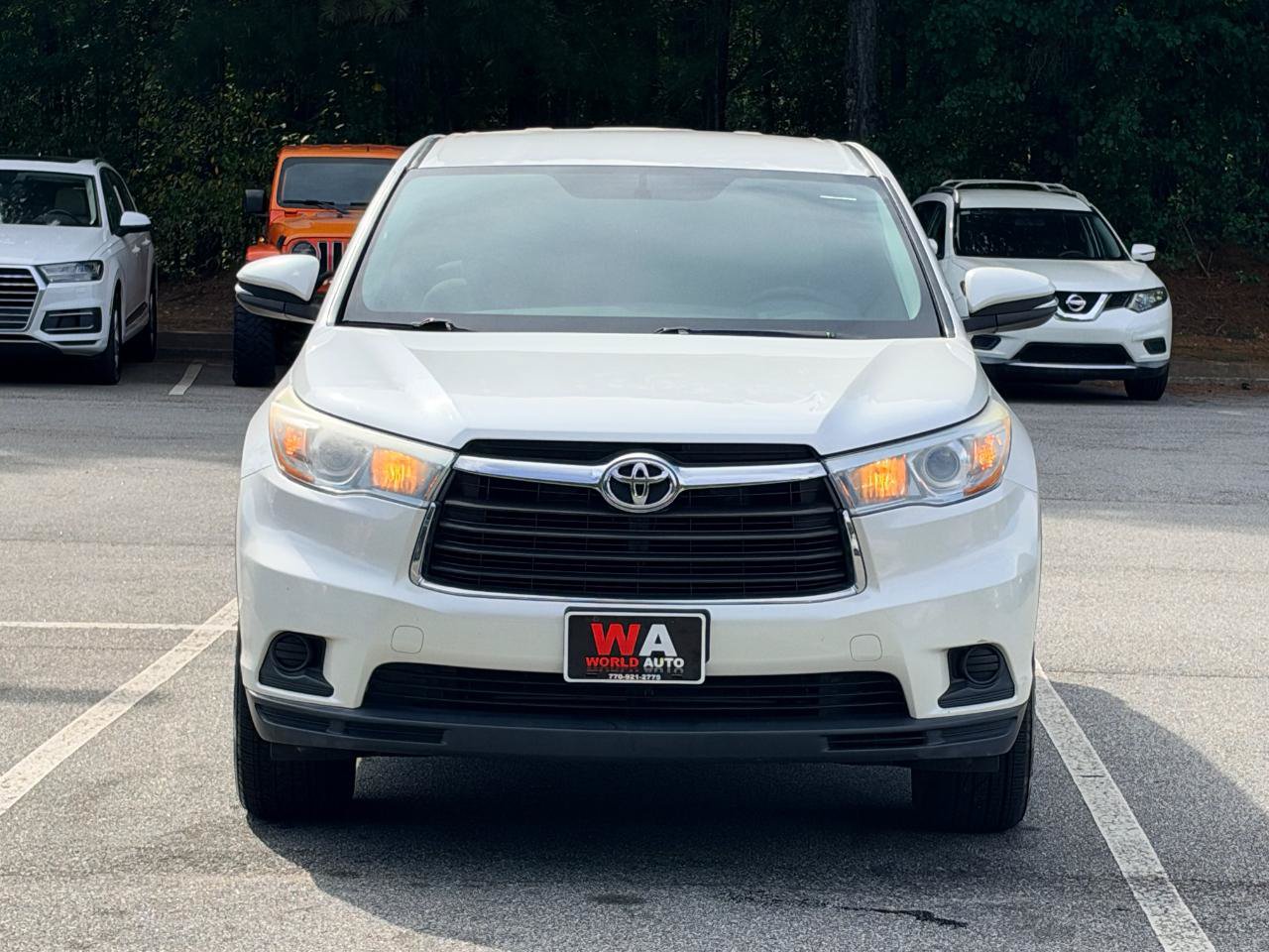 Used 2016 Toyota Highlander LE FWD image 4