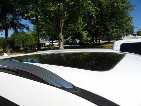 Used 2022 Ford Explorer Limited w/ Equipment Group 301A image 18