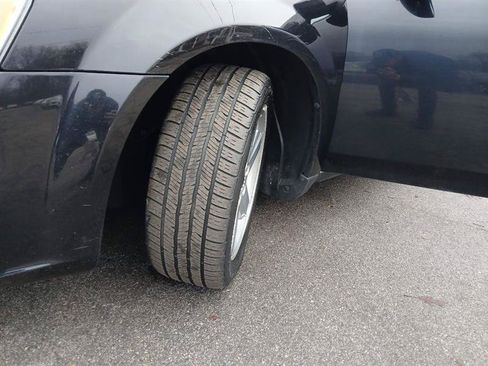 Used 2011 Dodge Avenger Mainstreet FWD image 18