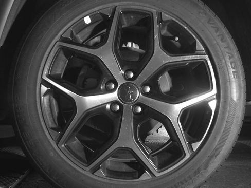 Used 2025 Jeep Compass Limited image 14