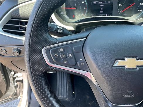 Used 2024 Chevrolet Malibu LT FWD image 11