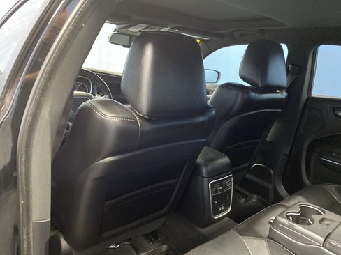 Used 2018 Dodge Charger GT image 29