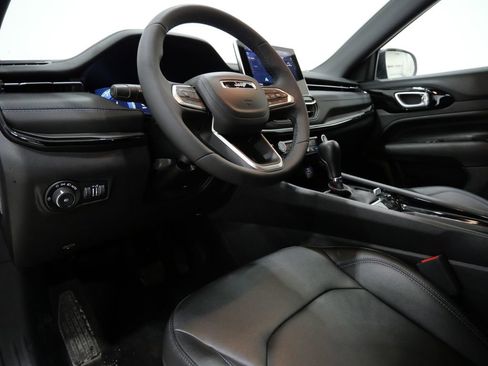 Used 2025 Jeep Compass Limited w/ High Altitude Package AWD/4WD image 12