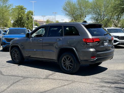 Used 2017 Jeep Grand Cherokee Laredo 75th Anniversary RWD image 3