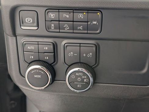 Certified 2025 Chevrolet Tahoe Z71 AWD/4WD image 17