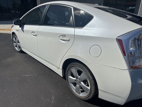 Used 2010 Toyota Prius Five image 5