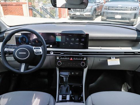 New 2026 Hyundai Tucson SEL FWD image 17