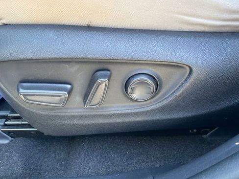 Used 2021 Toyota RAV4 XLE w/ Convenience Package image 27