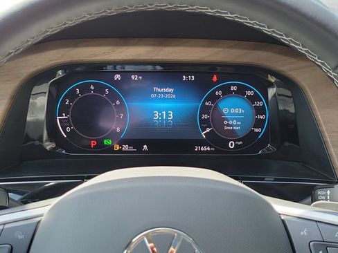 Used 2025 Volkswagen Atlas SE AWD/4WD image 13