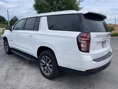 Used 2021 Chevrolet Suburban LT AWD/4WD image 4