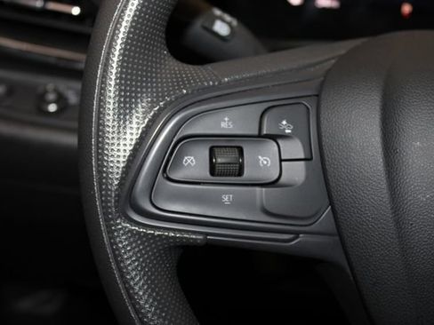 Used 2025 Buick Envista Preferred w/ Convenience II Package FWD image 24