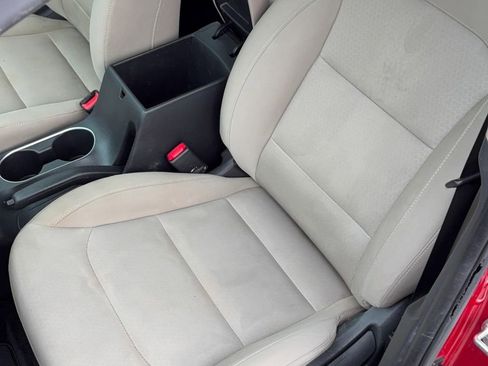 Used 2017 Hyundai Elantra SE image 12