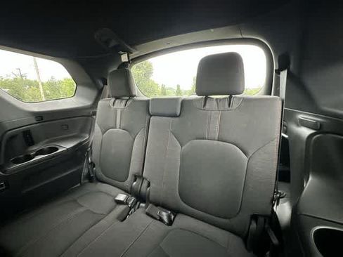 Used 2023 Honda Pilot Sport image 22