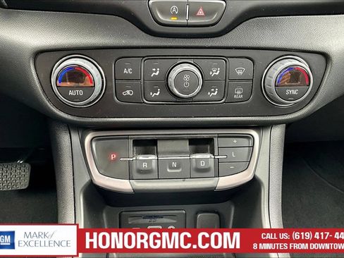 Used 2023 GMC Terrain AT4 AWD/4WD image 15