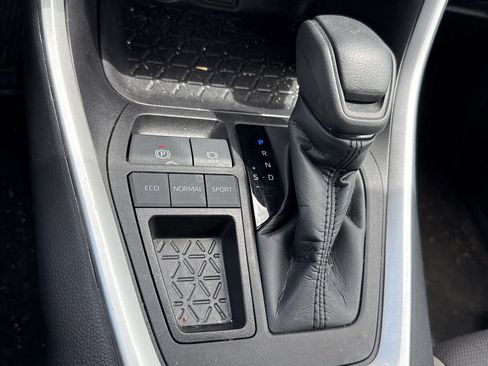 Used 2024 Toyota RAV4 XLE image 20