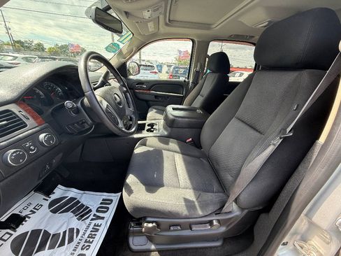 Used 2011 GMC Yukon SLE w/ Convenience Package AWD/4WD image 5