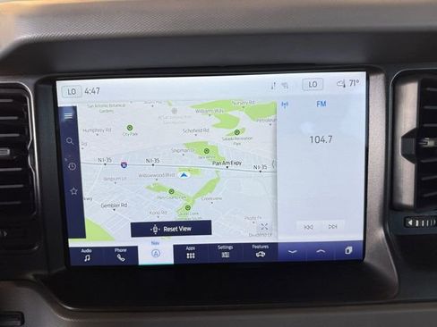 Used 2022 Ford Bronco Everglades image 5