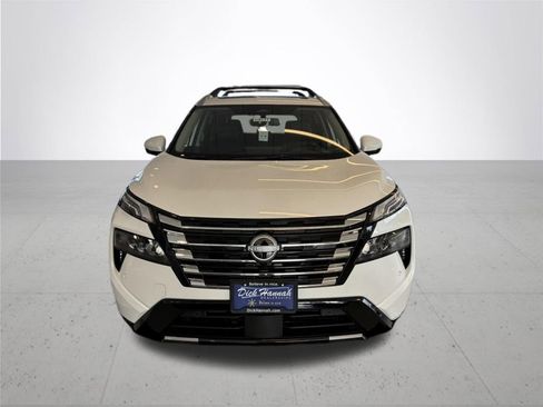 New 2026 Nissan Rogue Platinum image 3