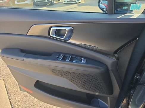 New 2026 Kia Carnival SX image 29