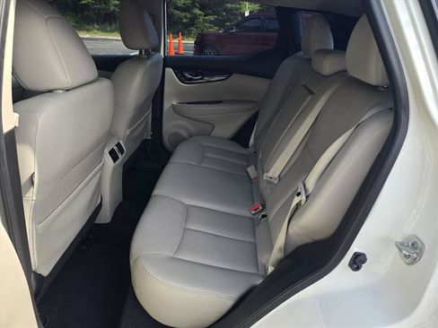 Used 2019 Nissan Rogue Sport SL AWD/4WD image 10