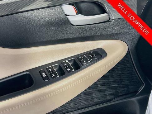 Used 2023 Hyundai Santa Fe SEL FWD image 18