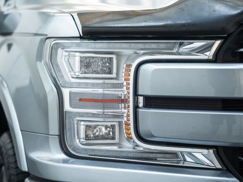 Used 2020 Ford F150 Lariat w/ Equipment Group 502A Luxury AWD/4WD image 12