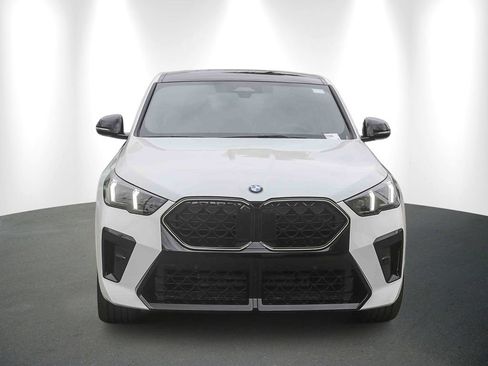 New 2026 BMW X2 xDrive28i w/ Technology Package AWD/4WD image 2