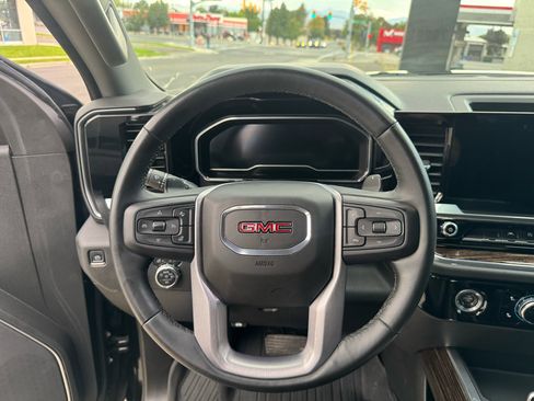 Used 2023 GMC Sierra 1500 Elevation image 14