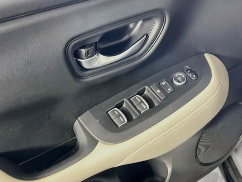 Used 2024 Honda HR-V EX-L image 17