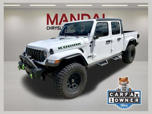 Used 2024 Jeep Gladiator Sport AWD/4WD image 1