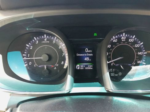 Used 2015 Toyota Avalon XLE FWD image 26