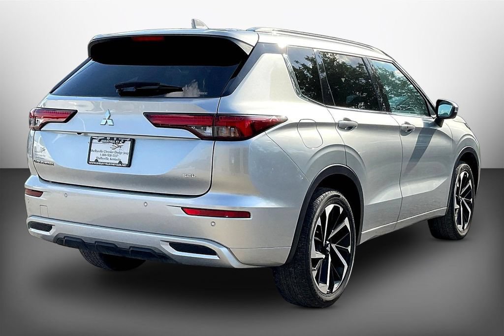 Used 2024 Mitsubishi Outlander SEL AWD/4WD image 6