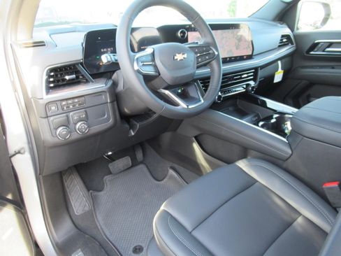 New 2026 Chevrolet Suburban LT w/ Comfort Package RWD image 16