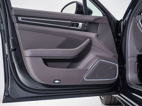 Certified 2023 Porsche Panamera 4 Platinum Edition image 25