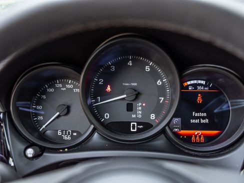 Certified 2026 Porsche Macan AWD/4WD image 19
