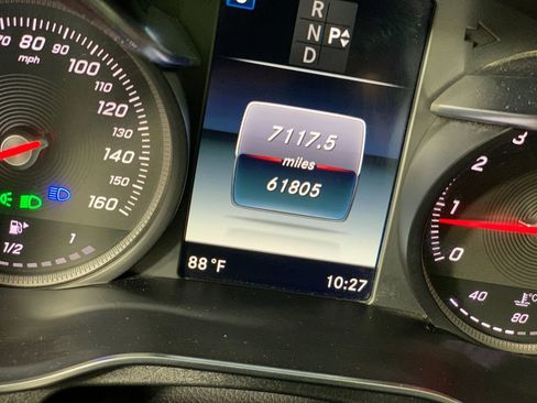 Used 2017 Mercedes-Benz C 300 Sedan image 23