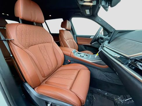 New 2027 BMW X7 xDrive40i w/ Executive Package AWD/4WD image 16